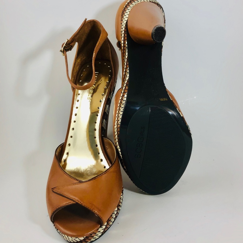 Shoes - Picture 5 of 5